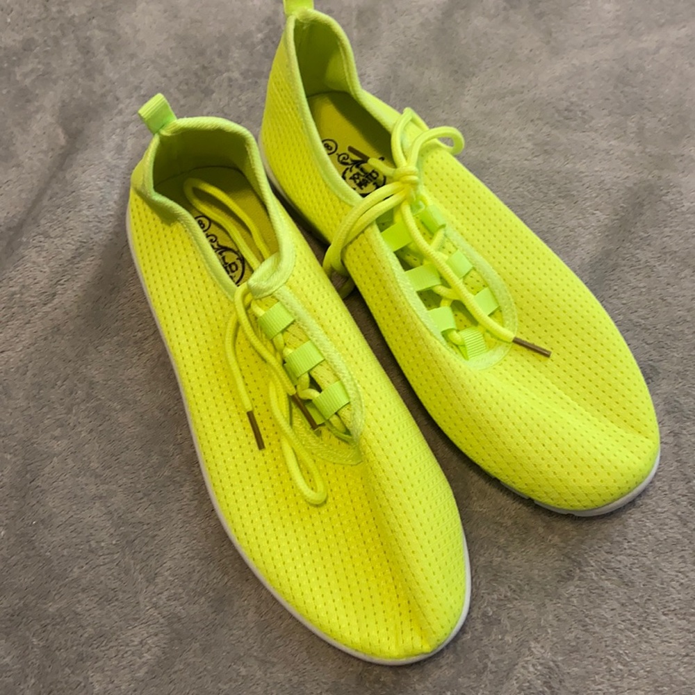 Neon green/ yellow tennis shoes